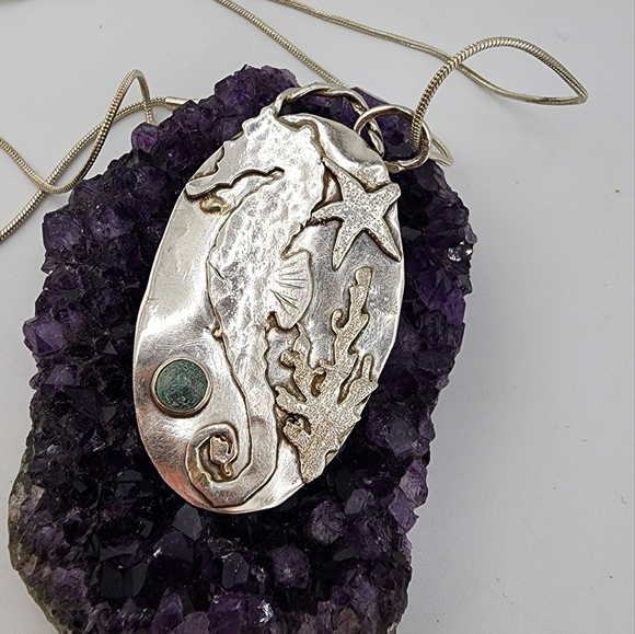TURQUOISE SEA HORSE PENDANT HANDCRAFTED WITH RECYCLED STERLING SILVER METAL - Picture 6 of 7
